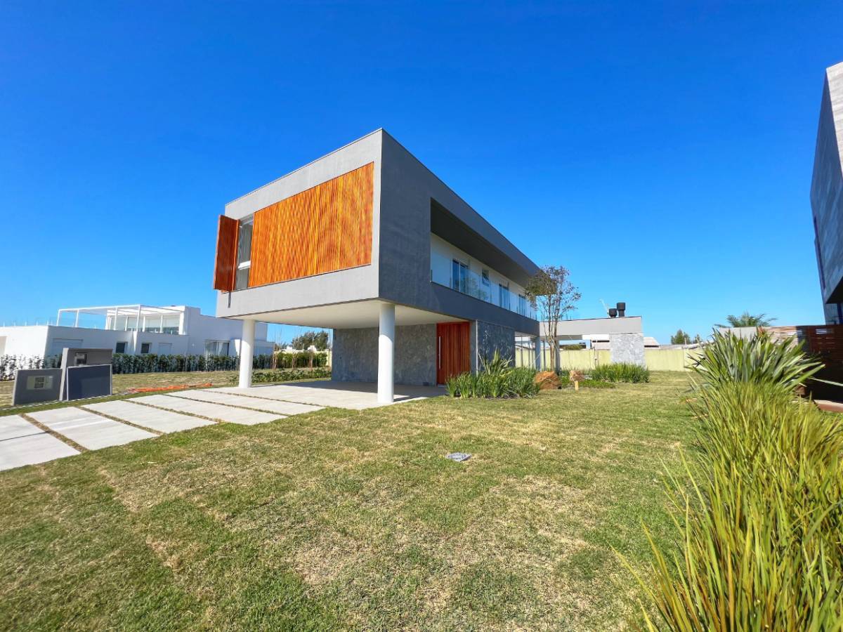 Casa em Condomínio 4 dormitórios em Xangri-lá | Ref.: 8835