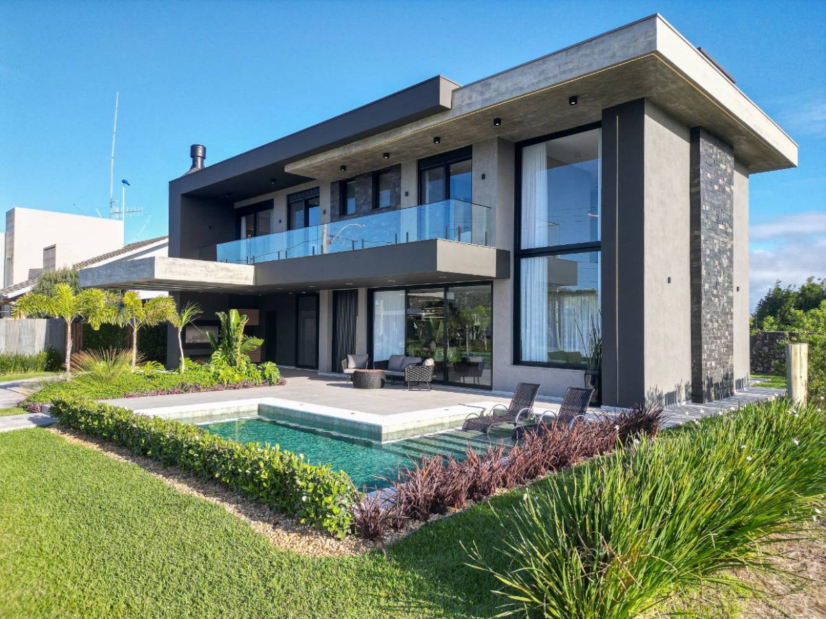 Casa em Condomínio 4 dormitórios em Xangri-lá | Ref.: 9821